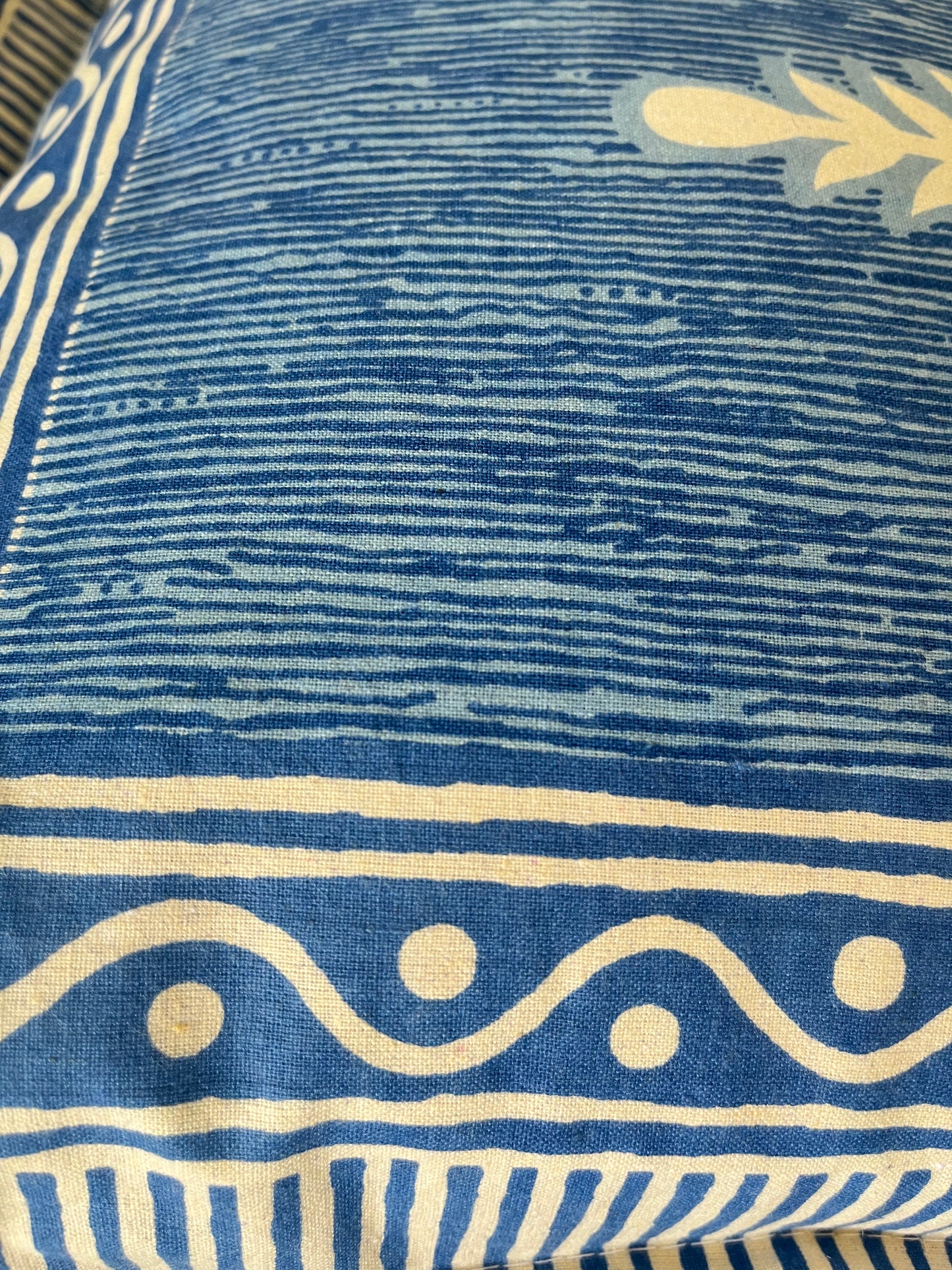 Blue Palm Leaf Double Bedsheet with 2 Pillow Cover