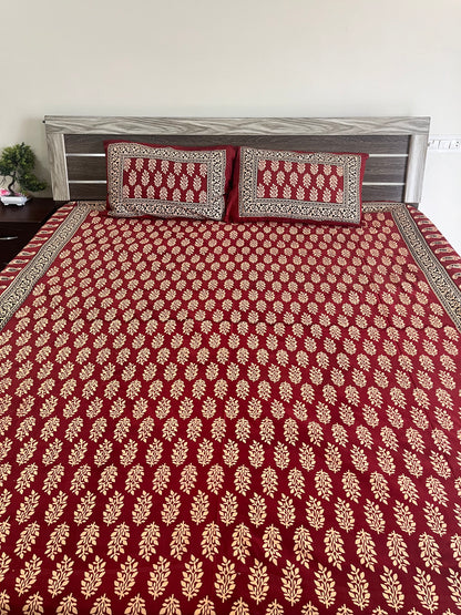 Red and Gold Barmeri Print Double Bedsheet with 2 Pillow Covers
