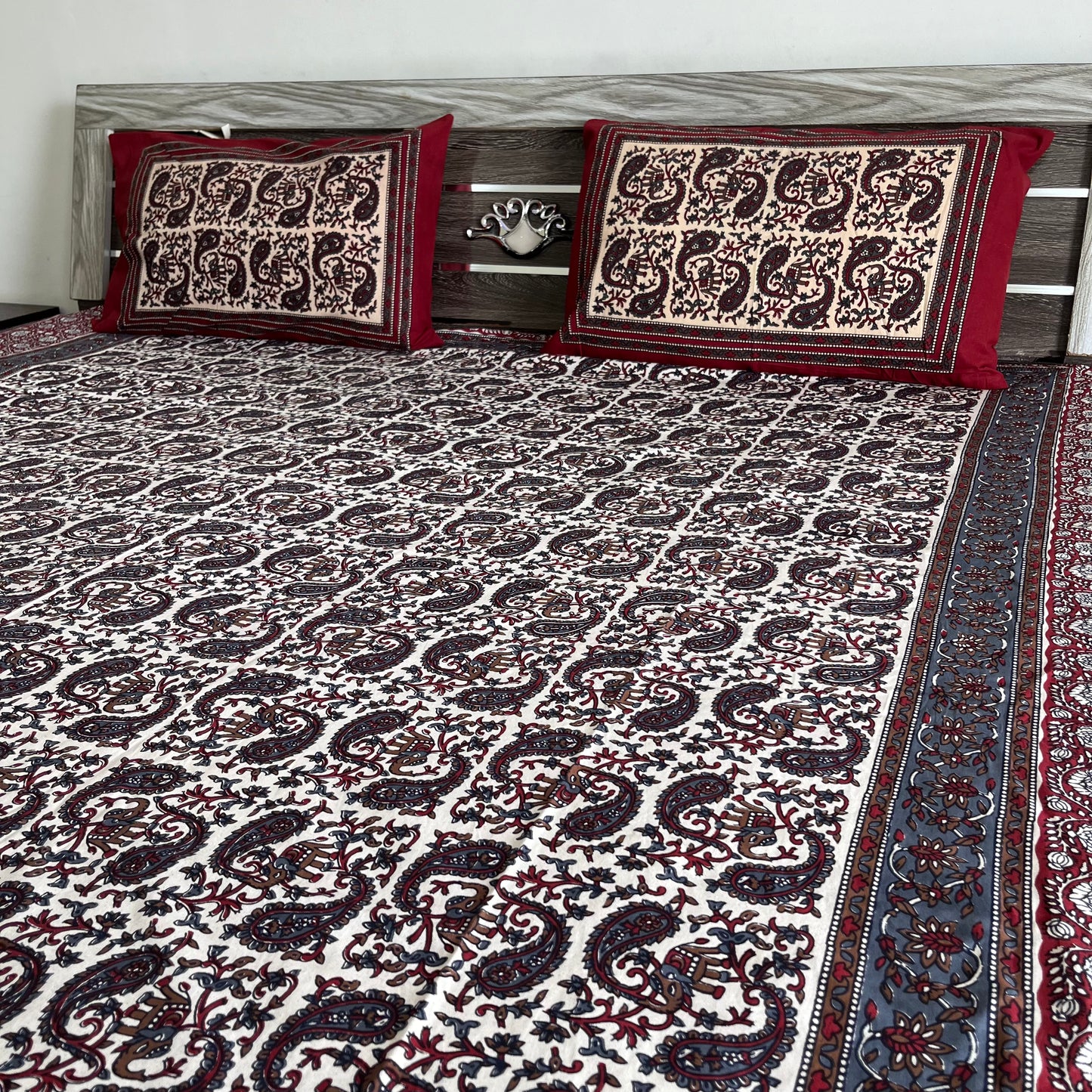 Grey Kalamkari Bedsheet with 2 Pillow covers