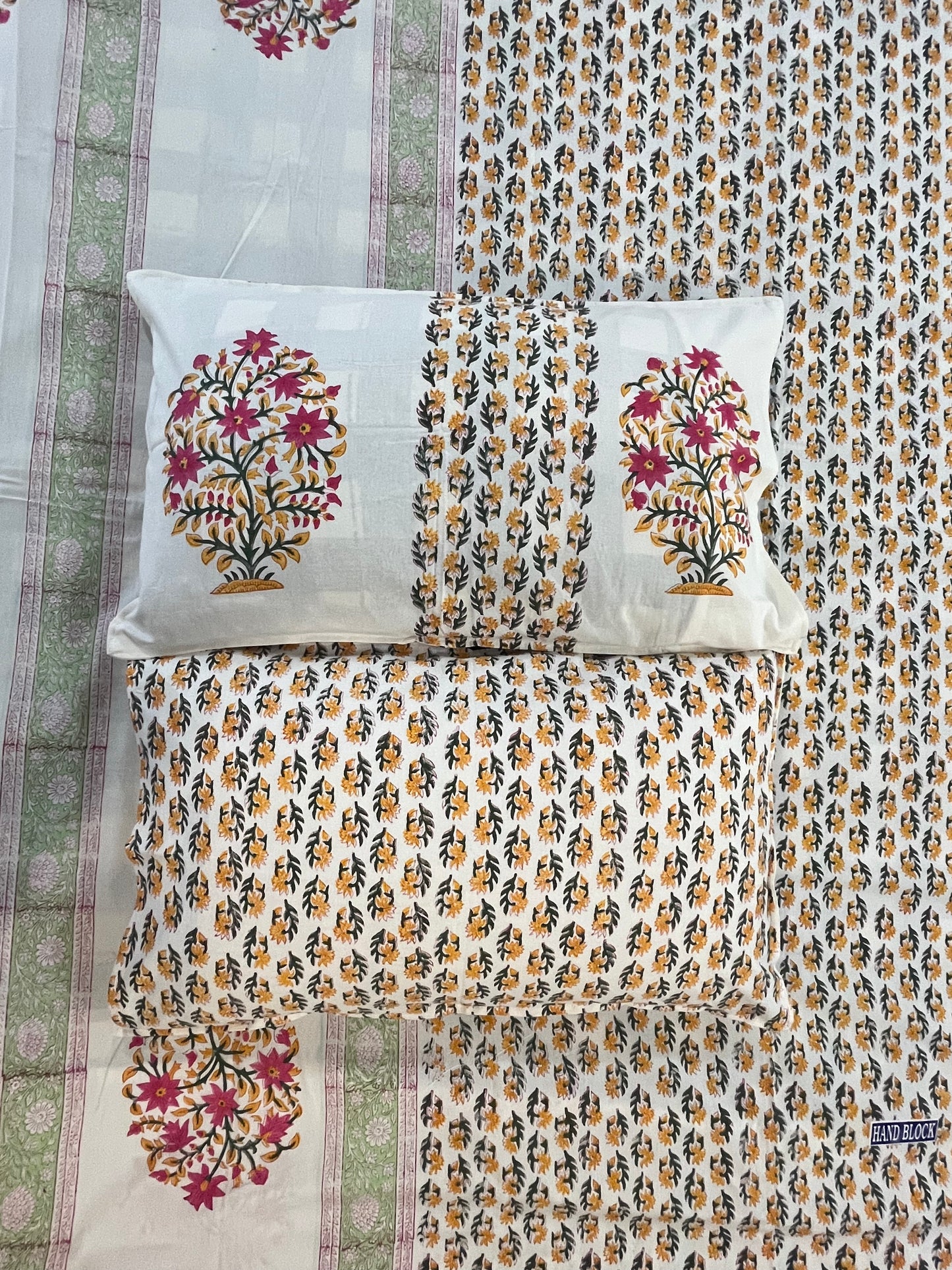 Handblock Floral Abstract Print Bedsheet (White and Pink)