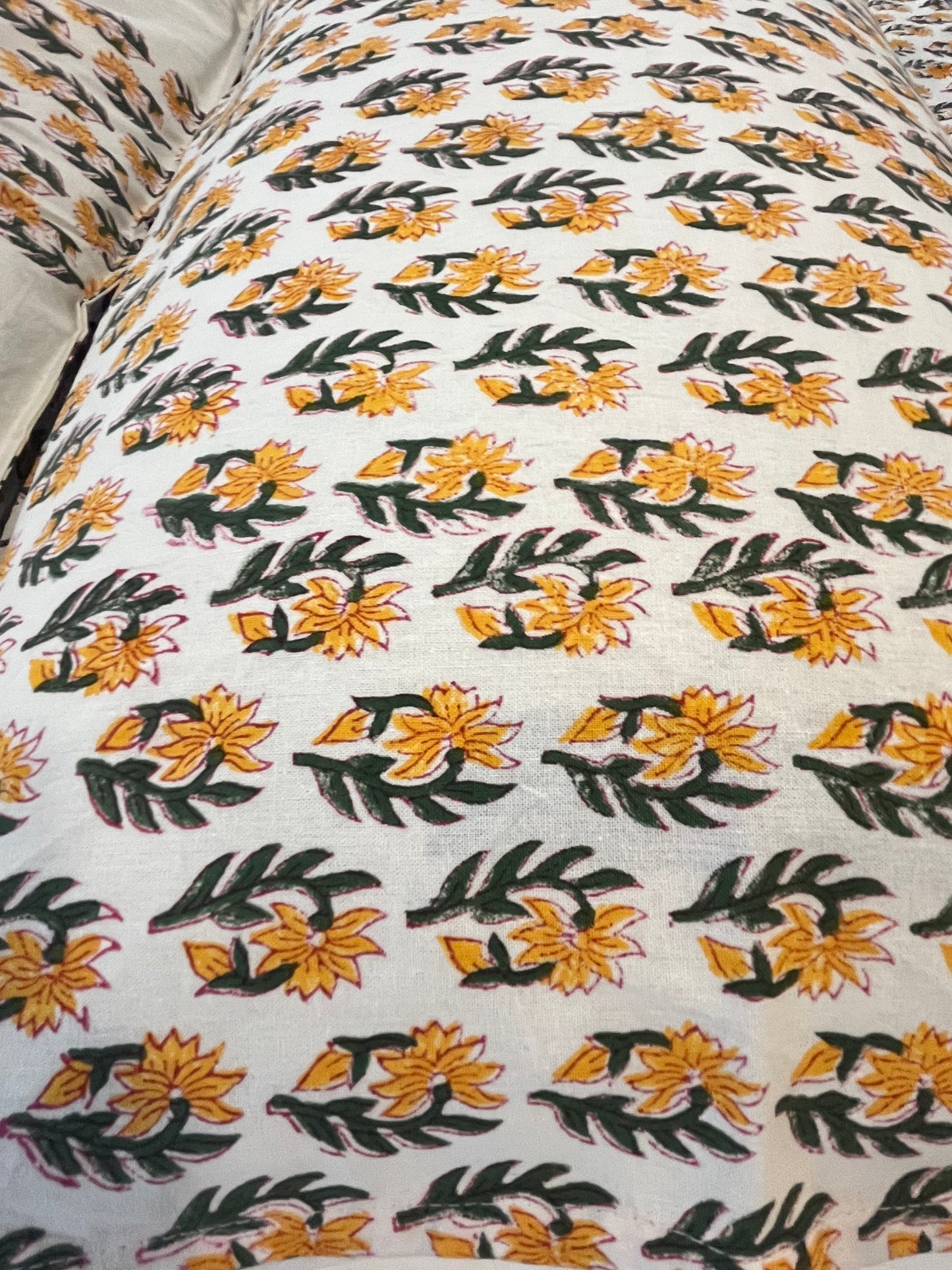 Handblock Floral Abstract Print Bedsheet (White and Pink)