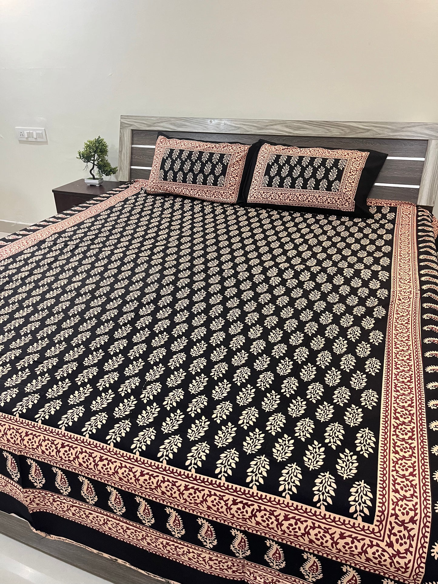 Barmeri Black Bagru Double Bedsheet with 2 Pillow Covers