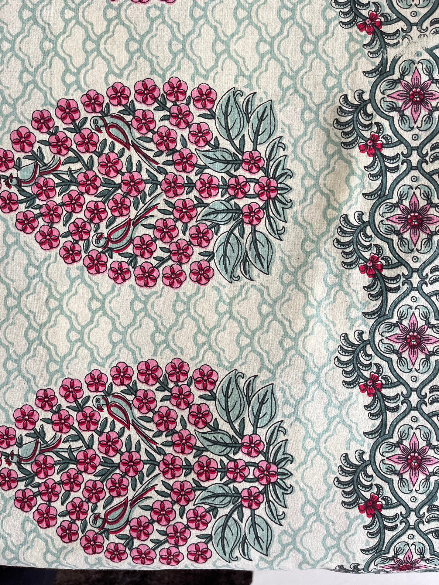 Leaf Print Double Bedsheet with 2 Pillow Cover