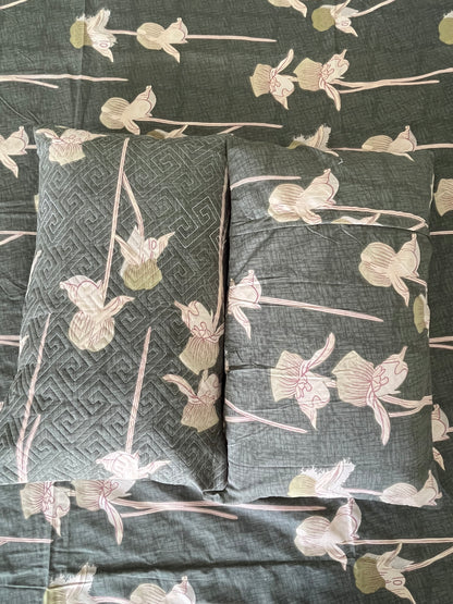 Green Floral Double Bedsheet with 2 Quilted Pillows Covers