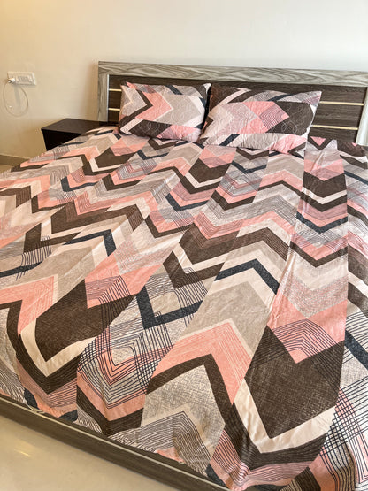 Zig Zag Print Double Bedsheet with 2 Quilted Pillows Covers