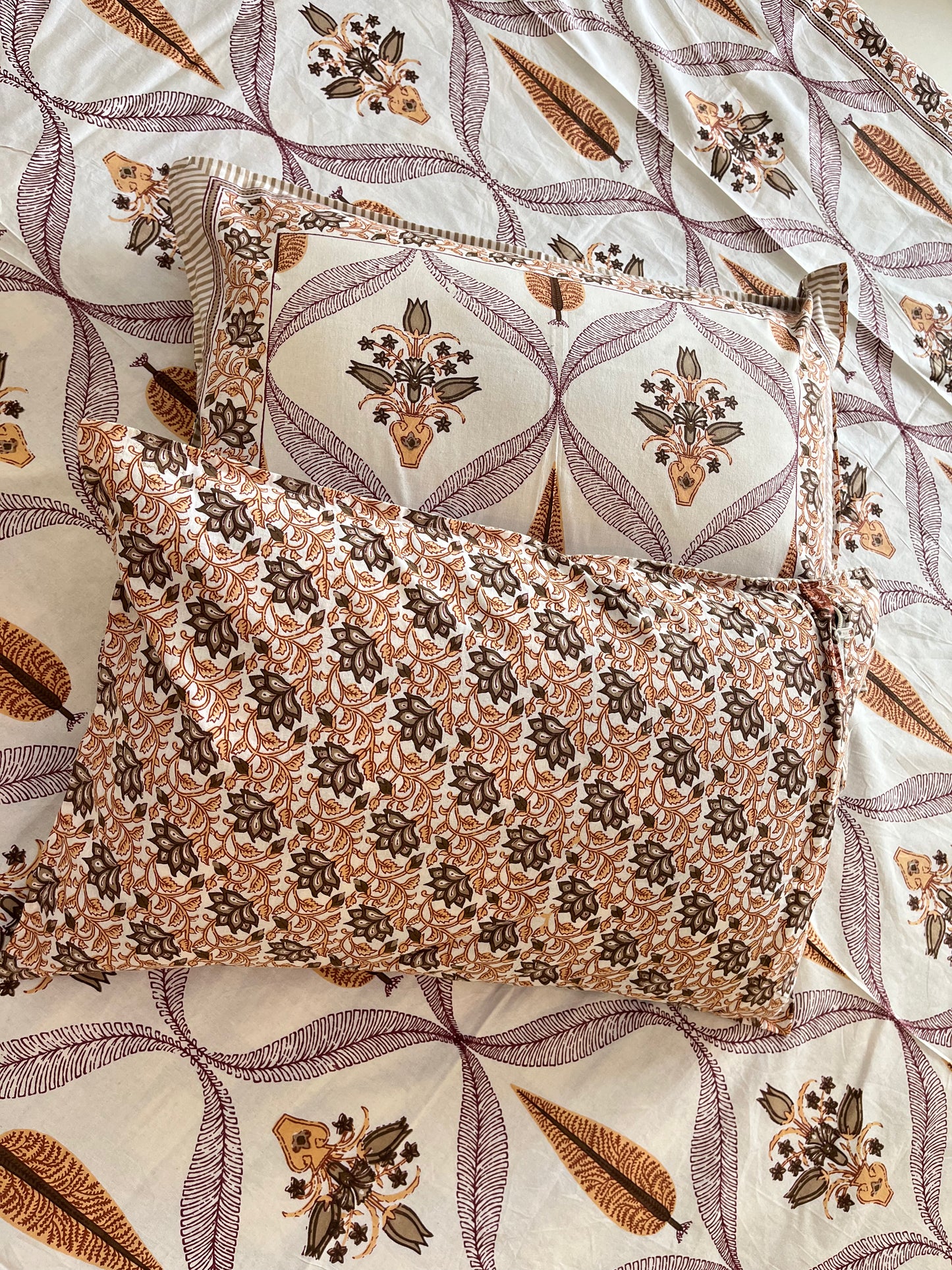 Brown Floral Abstract Double Bedsheet with 2 Pillow Cover