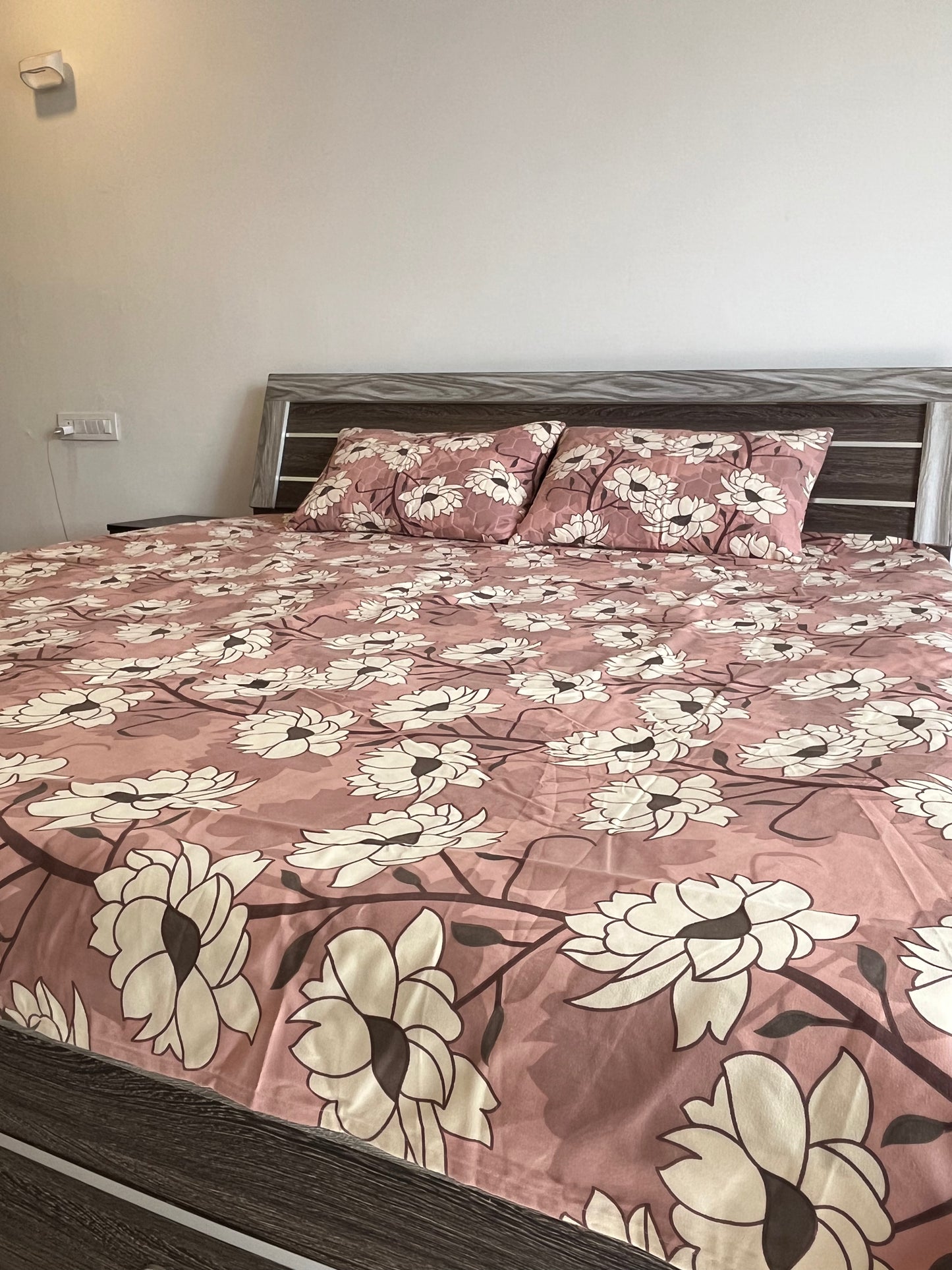 Beige Flower Double Bedsheet with 2 Quilted Pillows Covers