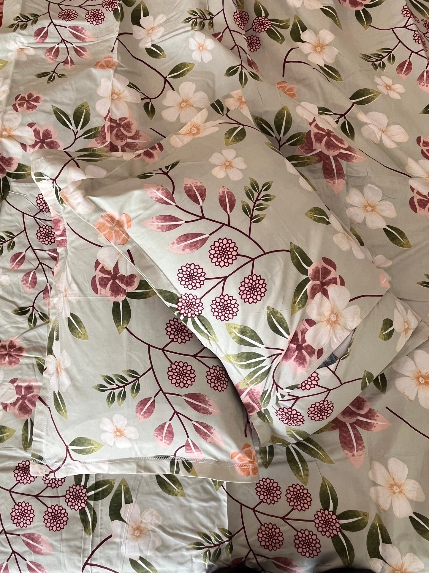 Floral and Check Double Bedsheet with 2 Pillow Cover