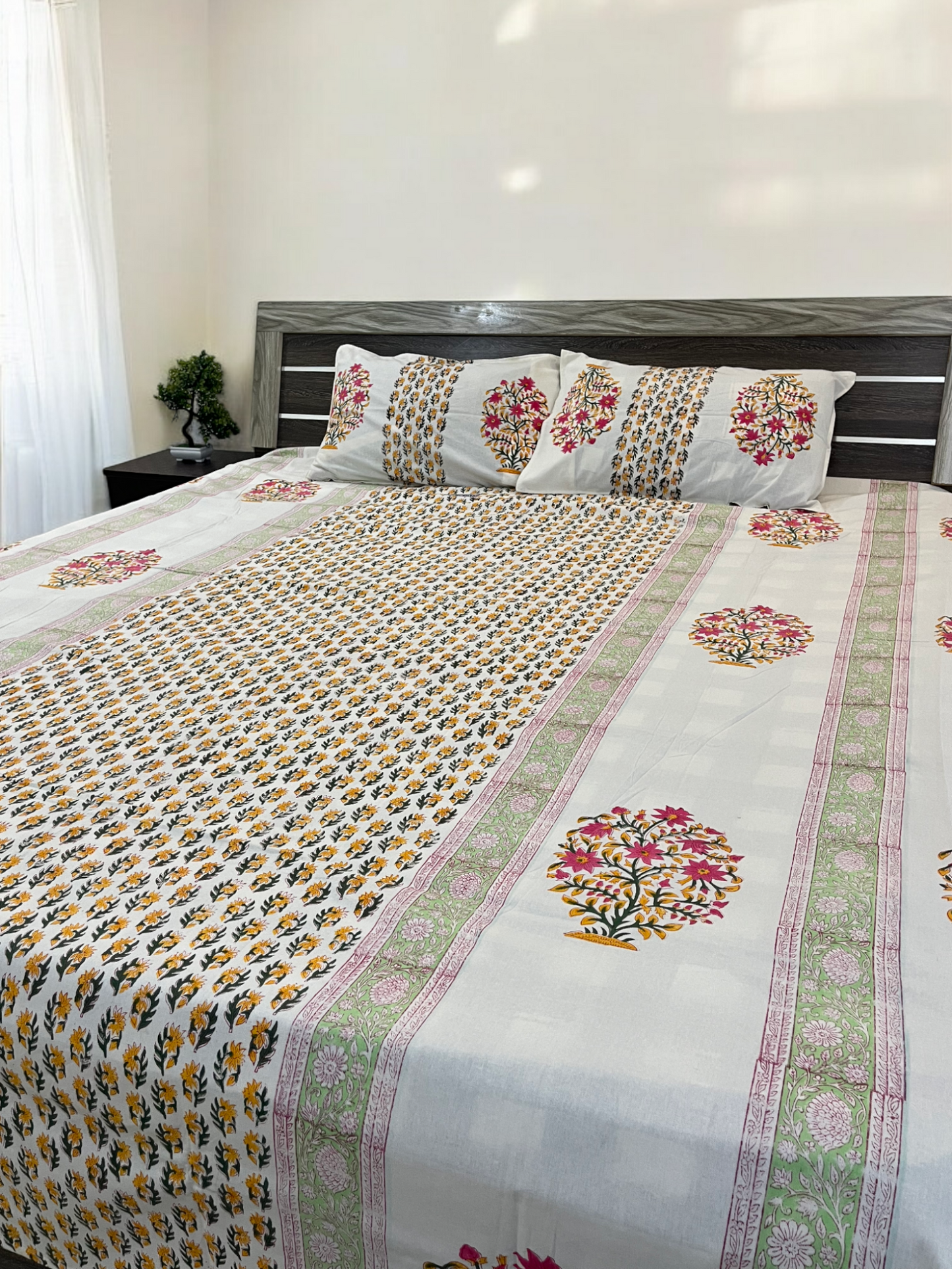 Handblock Floral Abstract Print Bedsheet (White and Pink)