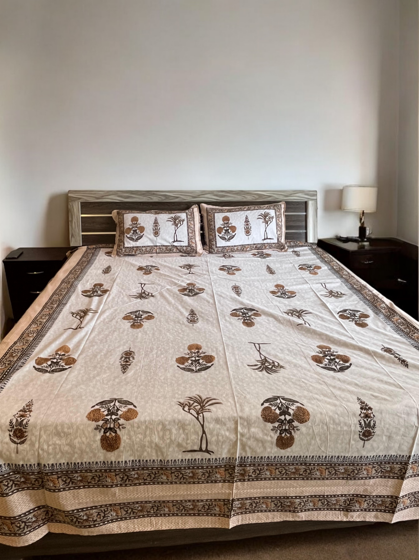White Floral Double Bedsheet with 2 Pillow Cover