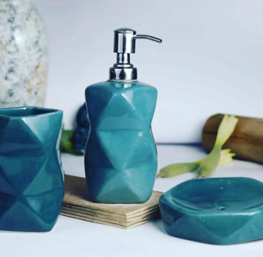 Green Diamond Ceramic Bathroom Set – 3-Piece Elegant Bath Accessories