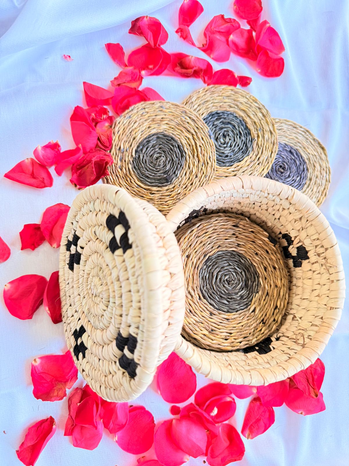 Black and White Handcrafted Jute Coasters With Sabai Grass Basket (SET OF 6 COASTERS + 1 BASKET)
