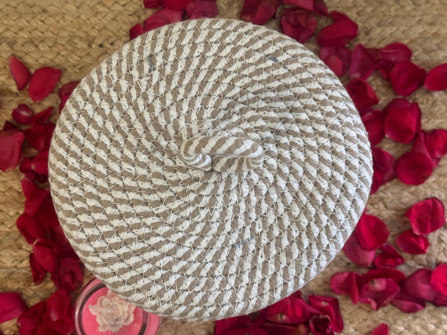 White Jute Organiser with Cap – Single Piece Covered Storage Basket
