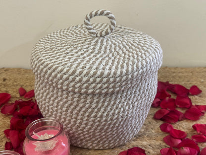 White Jute Organiser with Cap – Single Piece Covered Storage Basket