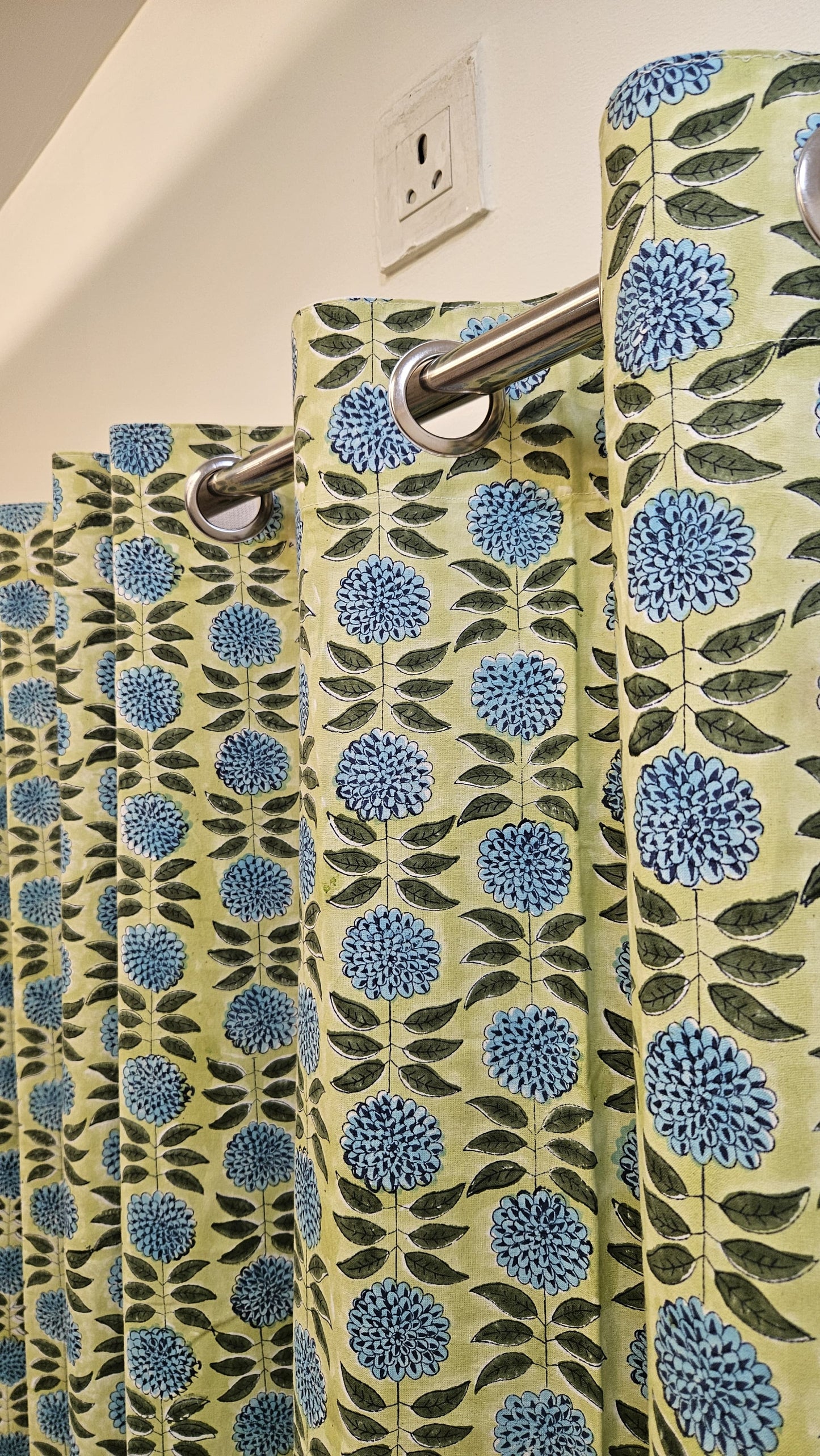 Handblock Green Curtain Set of 2 (7 Feet)