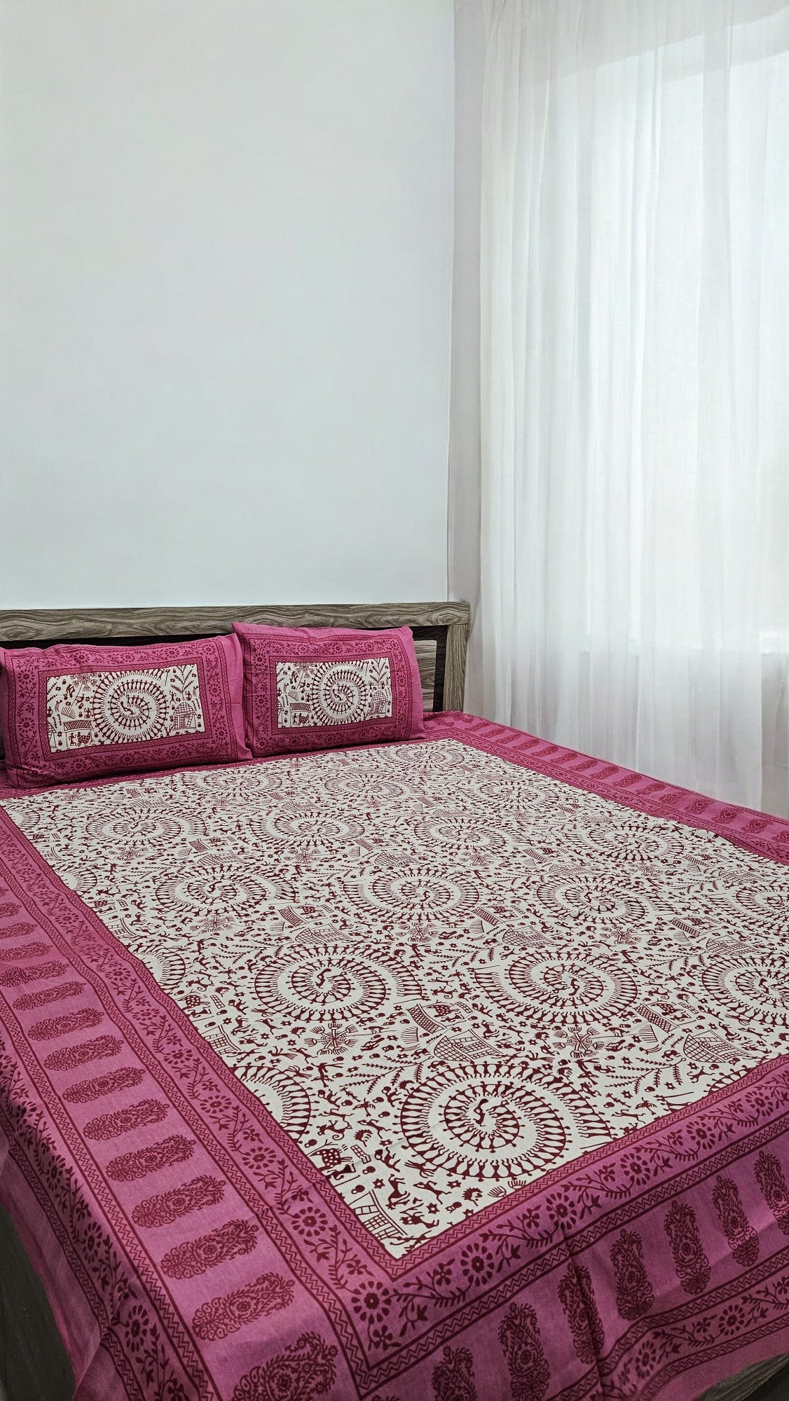 Pink Tribal Print Double Bedsheet with 2 Pillow Cover