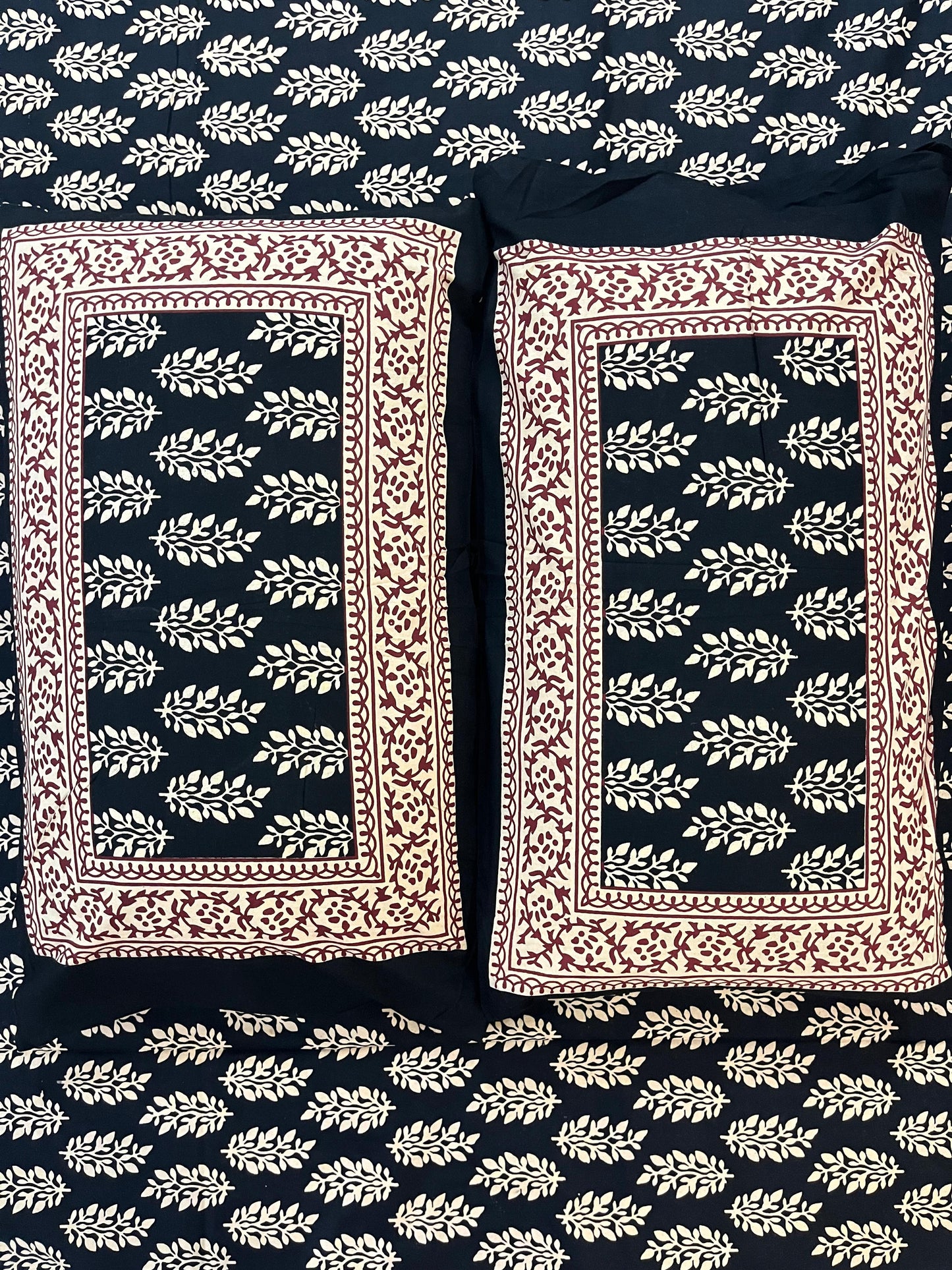 Barmeri Black Bagru Double Bedsheet with 2 Pillow Covers