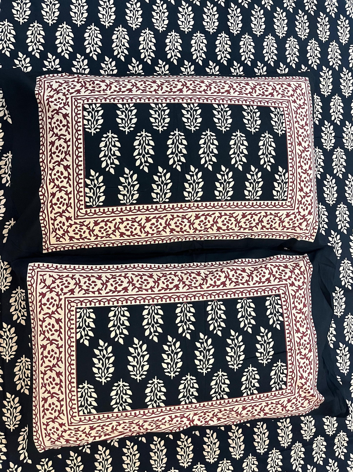 Barmeri Black Bagru Double Bedsheet with 2 Pillow Covers